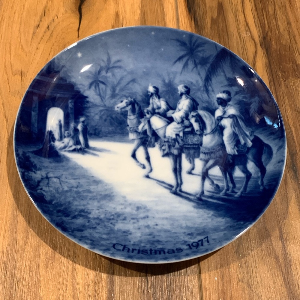 Kaiser Christmas Plate 1977 blue and white Three Wise Men west Germany plate 8”